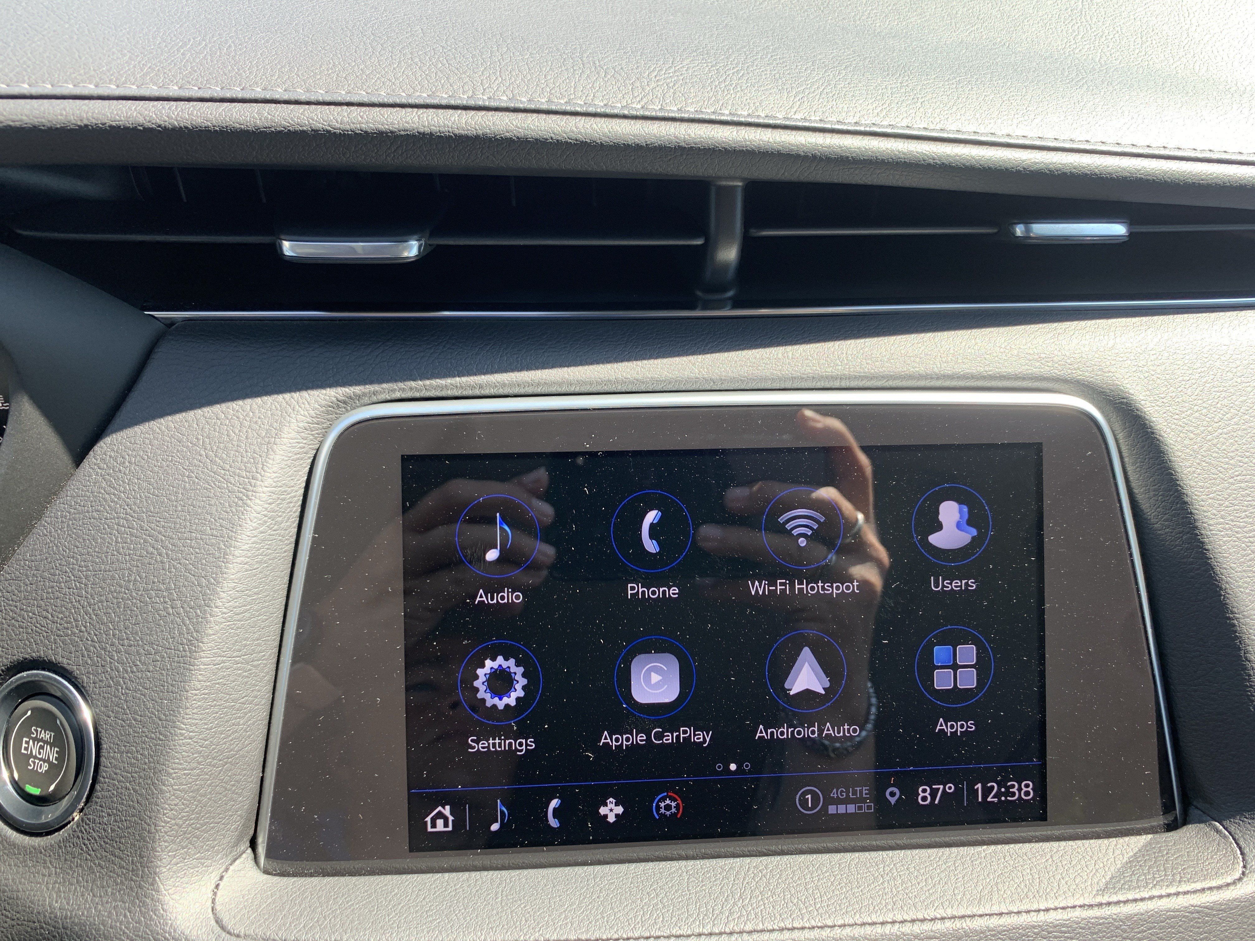Used 2023 Cadillac XT4 Luxury w/ Cold Weather Package FWD image 24