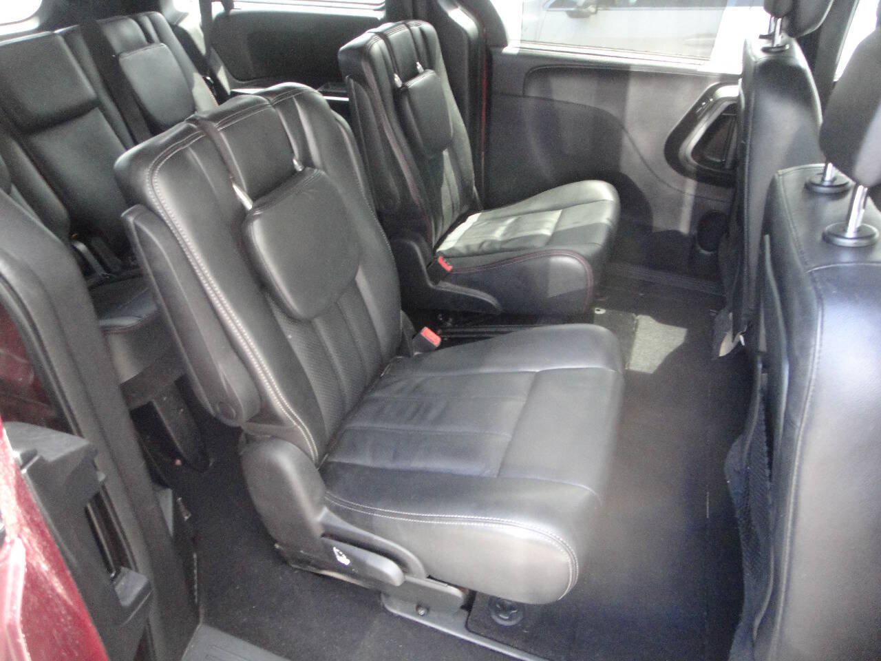 Used 2019 Dodge Grand Caravan GT FWD image 13