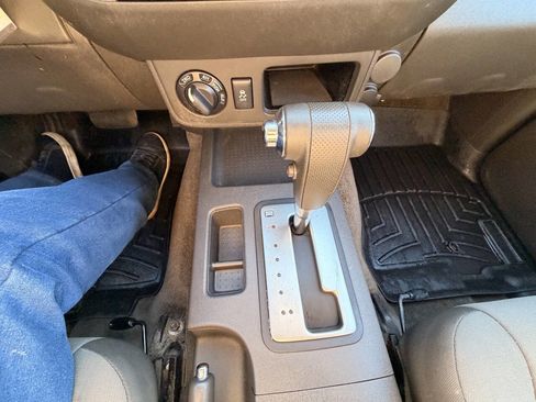 Used 2012 Nissan Xterra S image 65