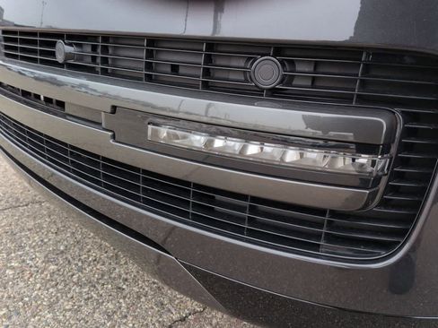 New 2026 Land Rover Range Rover SE image 10