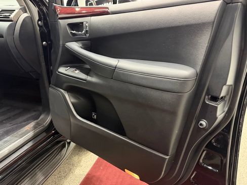Used 2014 Lexus LX 570 4WD image 39