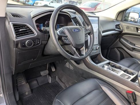 Used 2024 Ford Edge SEL w/ Convenience Package AWD/4WD image 2