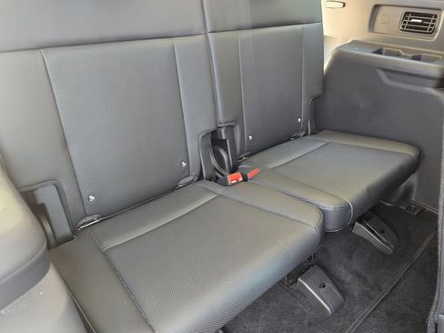 Used 2025 Hyundai Santa Fe SEL FWD image 17
