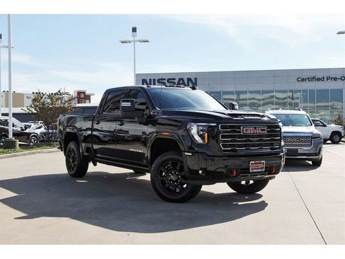 Used 2025 GMC Sierra 2500 AT4 w/ AT4 Premium Plus Package image 1