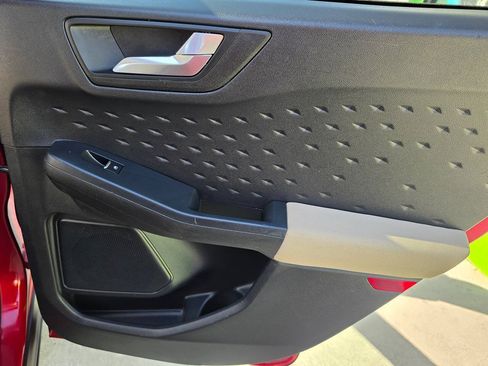 Used 2020 Ford Escape SE FWD image 27