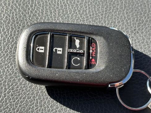 Used 2024 Honda Pilot Elite image 14