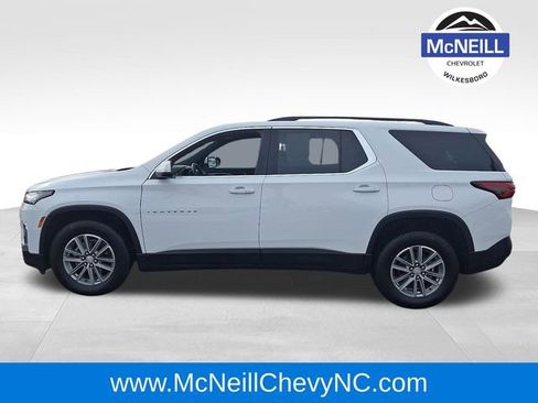 Used 2022 Chevrolet Traverse LT image 4