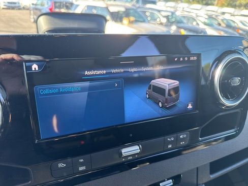 Used 2025 Mercedes-Benz Sprinter 2500 image 22