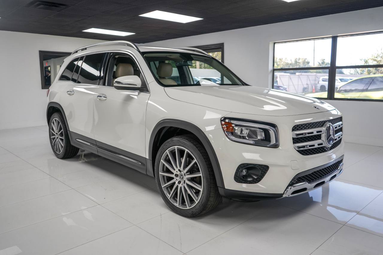 Used 2021 Mercedes-Benz GLB 250 w/ Premium Package image 6