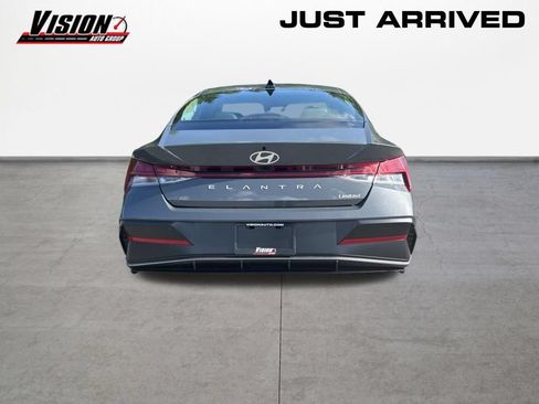 New 2026 Hyundai Elantra Limited FWD image 5