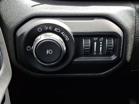 Used 2021 Jeep Wrangler Unlimited Sport AWD/4WD image 27