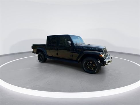 New 2025 Jeep Gladiator Sport image 2