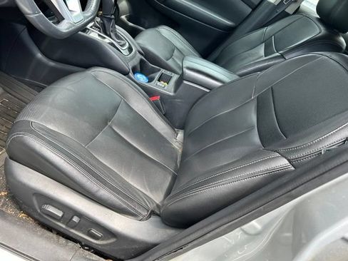 Used 2017 Nissan Rogue SL w/ SL Premium Package FWD image 23