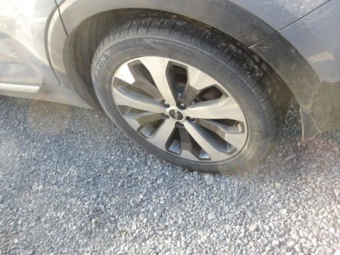 Used 2022 Kia Telluride EX w/ EX Premium Package image 3