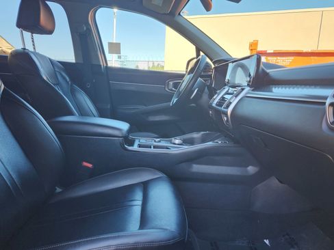 Used 2023 Kia Sorento EX image 52