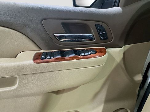 Used 2013 Chevrolet Silverado 1500 LTZ w/ LTZ White Diamond Edition image 27