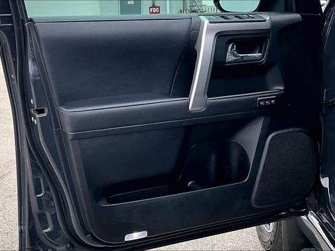 Used 2024 Toyota 4Runner Limited image 20