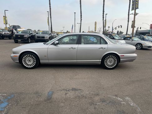 Used 2006 Jaguar XJ8 L XJ VANDEN PLAS SEDAN 4D image 6