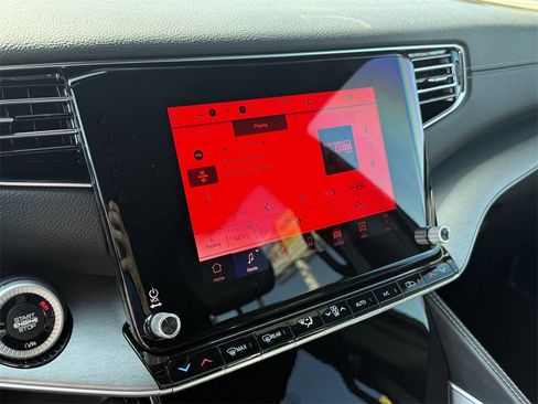 New 2025 Jeep Wagoneer L Series II w/ Convenience Group I image 18