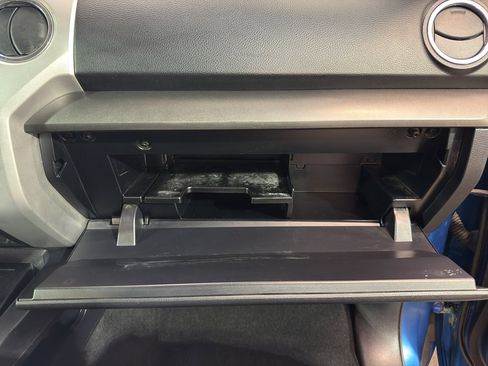 Used 2017 Toyota Tundra SR5 w/ SR5 Upgrade Package image 23