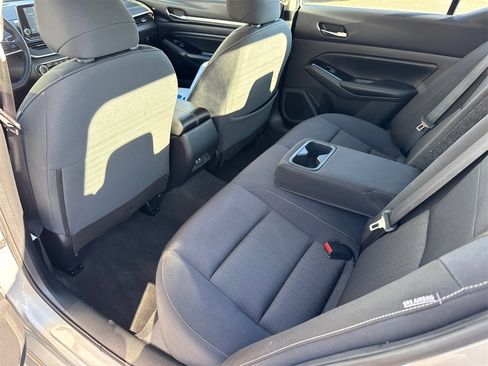 Used 2022 Nissan Altima 2.5 SV w/ SV Premium Package image 18