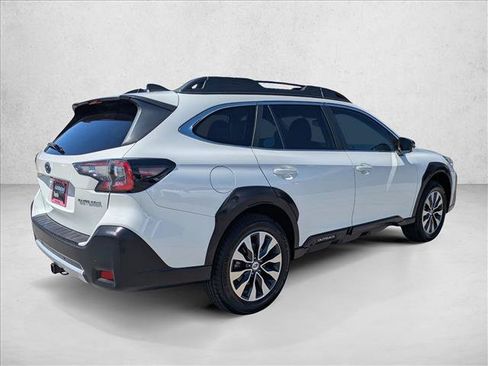 Used 2023 Subaru Outback Limited AWD/4WD image 5