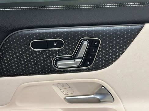 Used 2024 Mercedes-Benz GLA 250 GLA 250 image 30