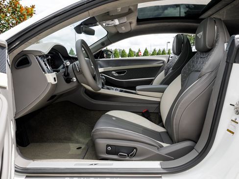 Used 2024 Bentley Continental GT V8 image 24