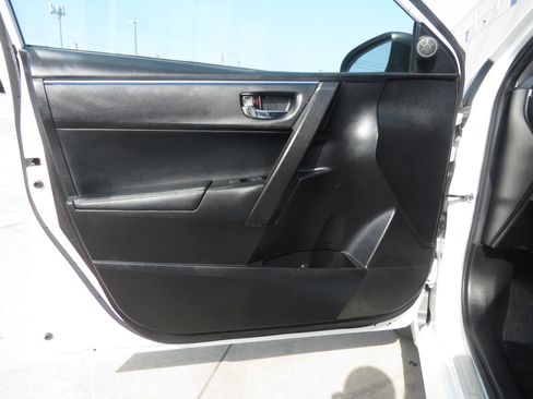 Used 2016 Toyota Corolla S w/ Body Protection Package #1 FWD image 23