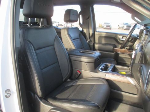 Certified 2022 GMC Sierra 1500 Denali w/ Denali Premium Package image 22