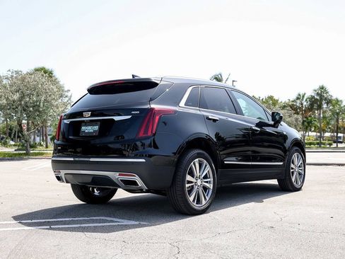 Used 2024 Cadillac XT5 Premium Luxury w/ Technology Package AWD/4WD image 8