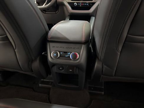 Used 2025 Ford Explorer ST-Line RWD image 27