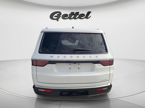 Used 2024 Jeep Wagoneer Series II w/ Flexible Seating Group RWD image 4