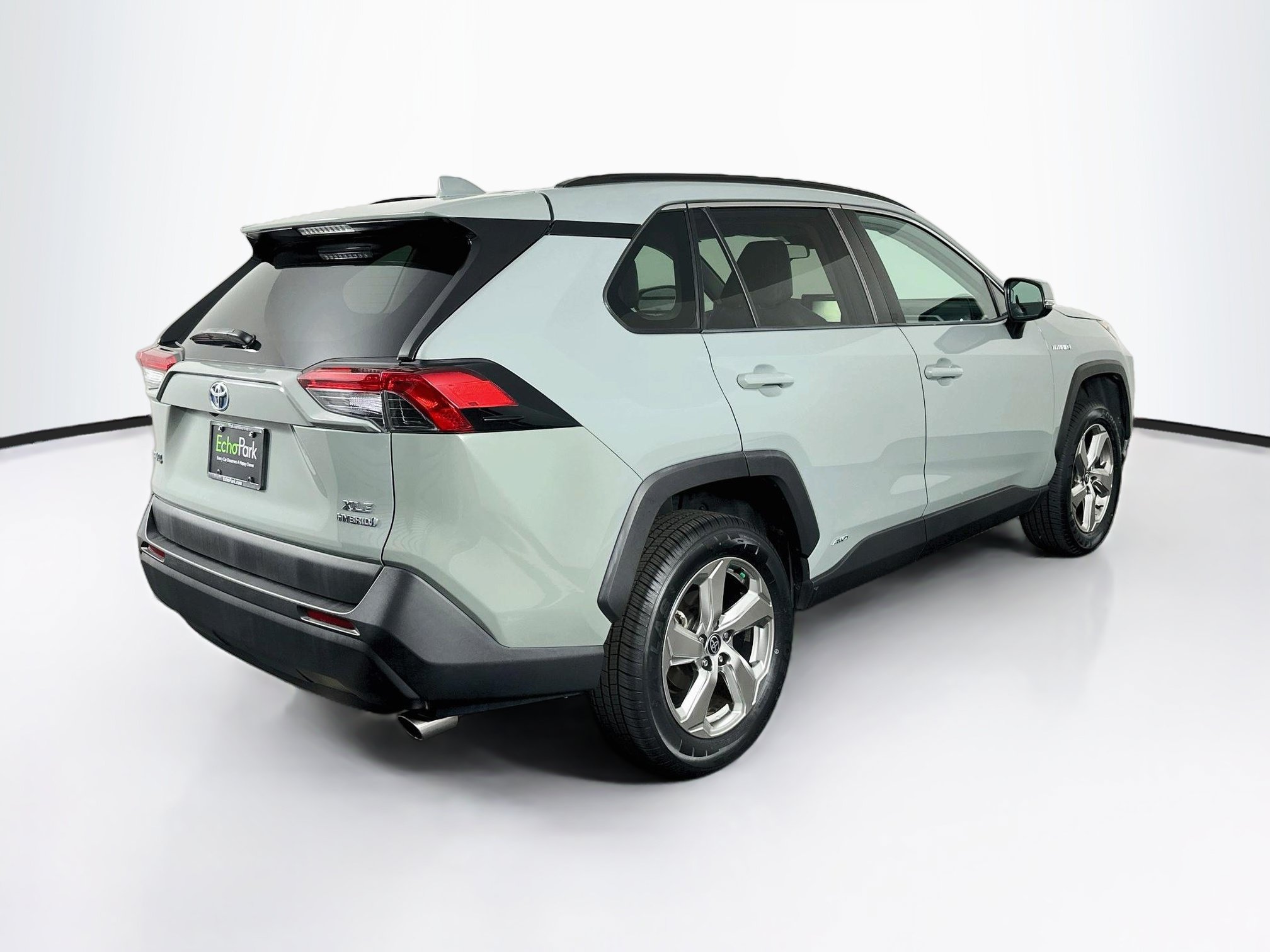 Used 2021 Toyota RAV4 XLE Premium AWD/4WD image 9