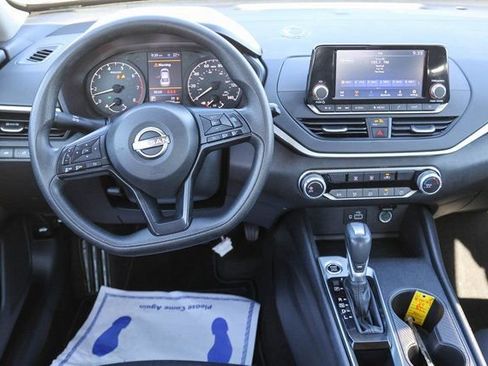 Used 2024 Nissan Altima 2.5 S image 17