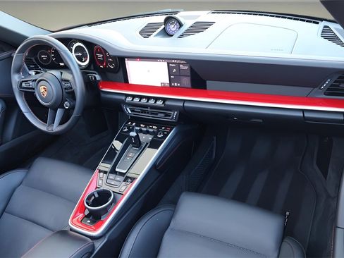 Used 2021 Porsche 911 Carrera image 19