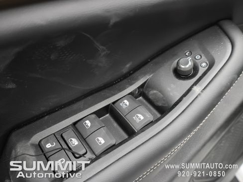 New 2025 Jeep Grand Cherokee Limited w/ Black Appearance Package image 41