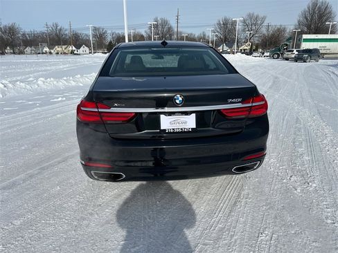 Used 2018 BMW 740i xDrive image 26