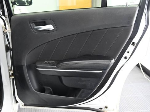 Used 2017 Dodge Charger R/T RWD image 34