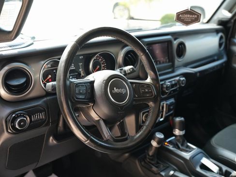 Used 2021 Jeep Wrangler Unlimited Sport image 18