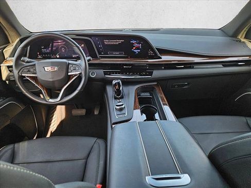 Used 2021 Cadillac Escalade Luxury image 18