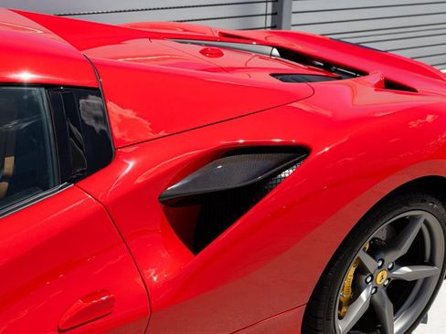 Used 2023 Ferrari F8 Tributo RWD image 13