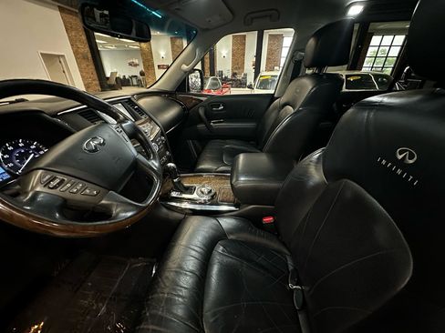 Used 2011 INFINITI QX56 4WD w/ Deluxe Touring Pkg image 10