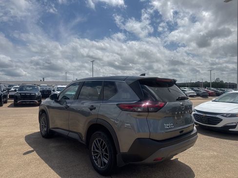 Used 2023 Nissan Rogue S image 12