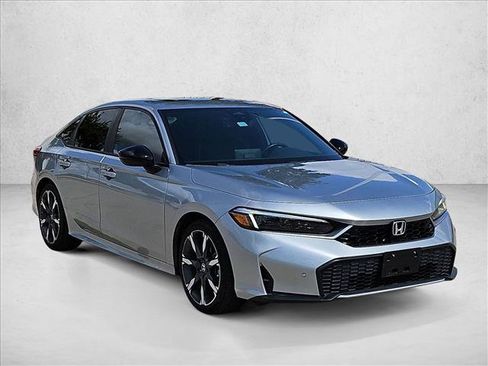 Used 2025 Honda Civic Sport Touring image 3