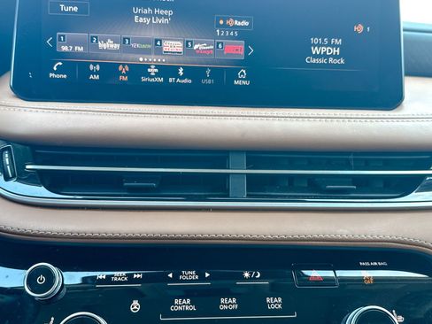 Used 2024 INFINITI QX60 Sensory w/ Vision Package image 32