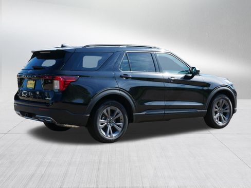 Used 2026 Ford Explorer Active w/ Active Comfort Package AWD/4WD image 7