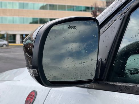 Used 2024 Jeep Compass Trailhawk image 53