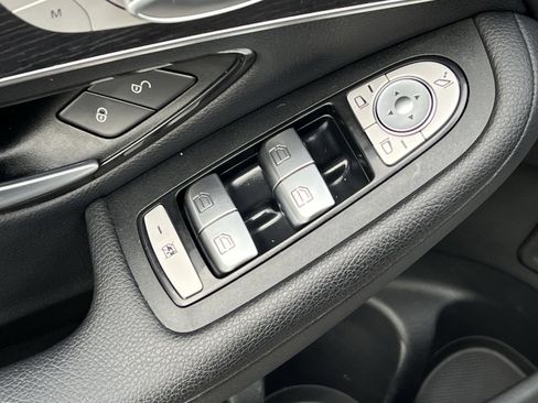 Used 2021 Mercedes-Benz GLC 300 4MATIC image 12