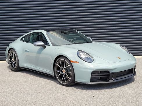 Used 2026 Porsche 911 Carrera T RWD image 9